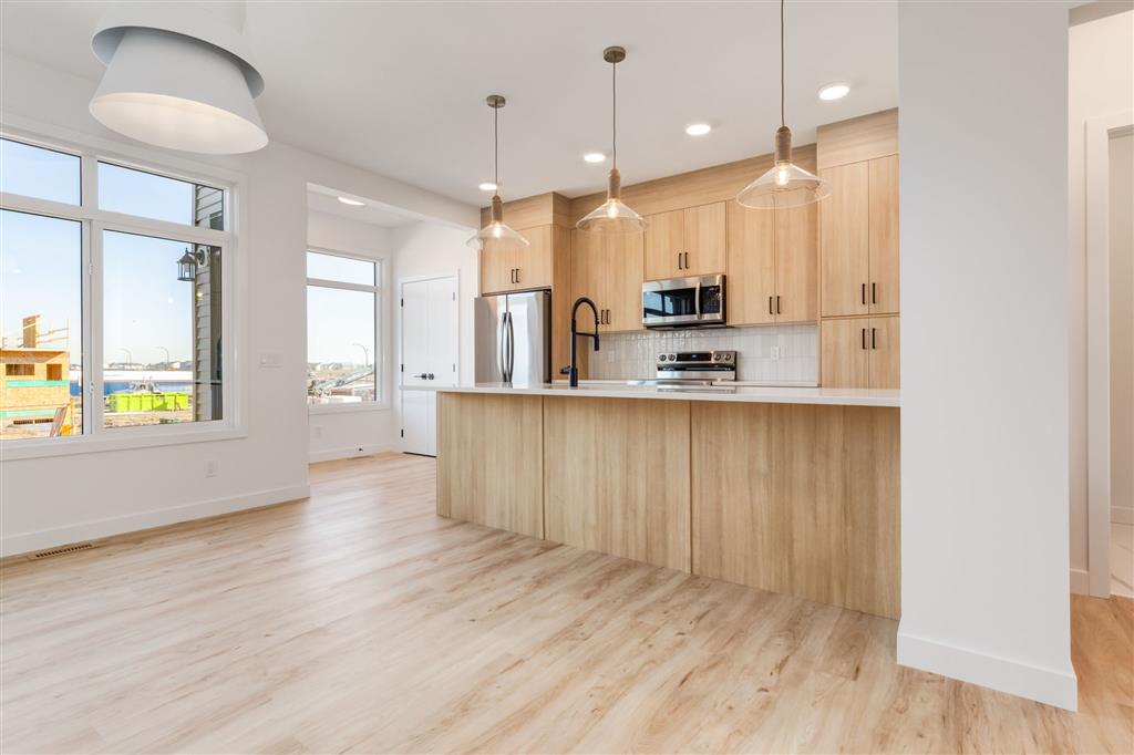 255 Heartwood Grove SE, Calgary — photo 2