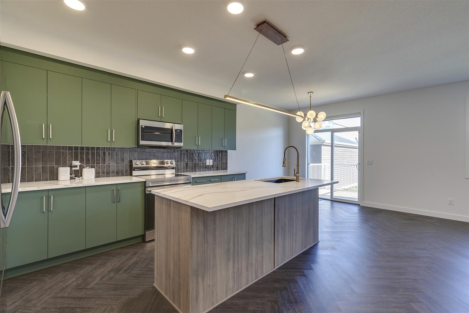 245-227 Lucas Parade NW, Cochrane — photo 3