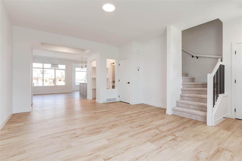 275 Heartwood Grove SE, Calgary — photo 4