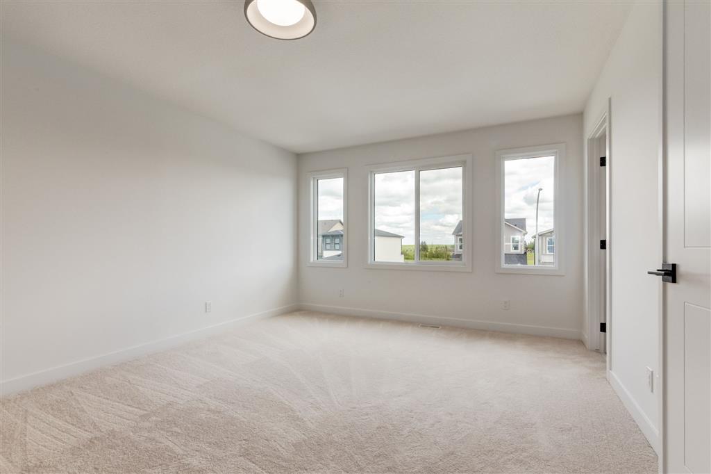 244 Heartwood Grove SE, Calgary — photo 3