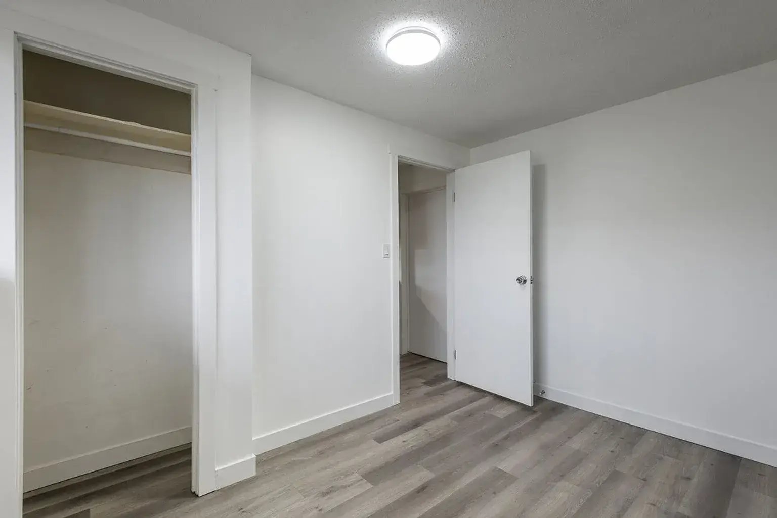 1831 44 St SE, Calgary — photo 8