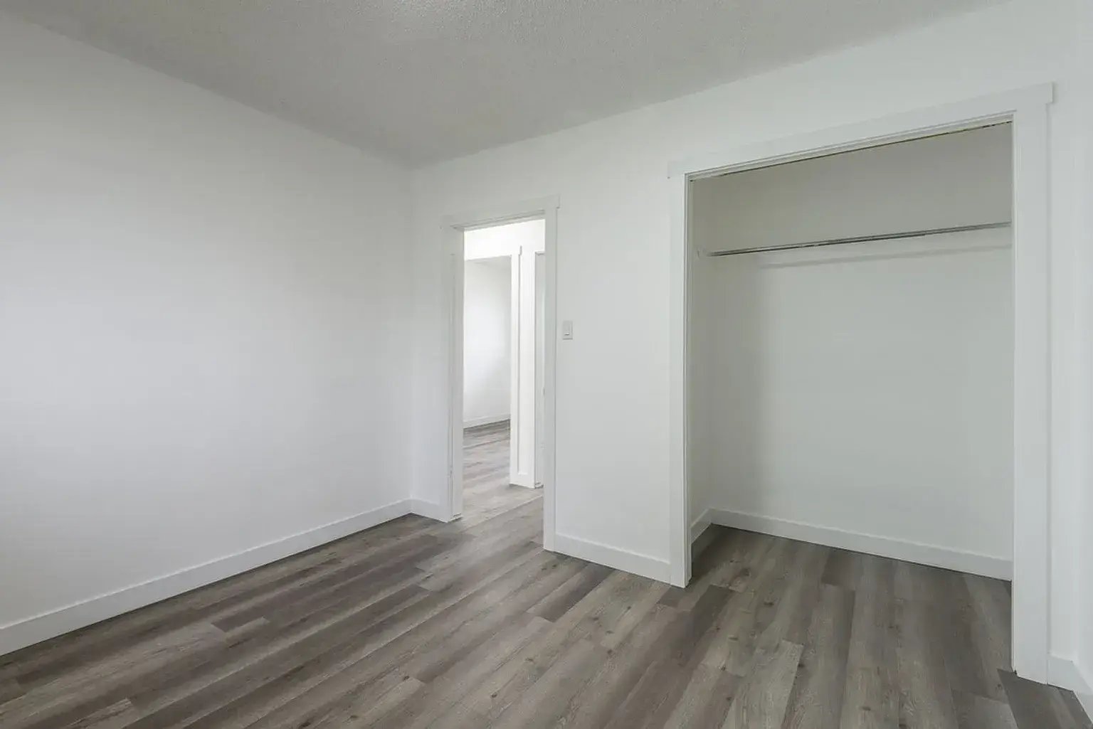1831 44 St SE, Calgary — photo 5