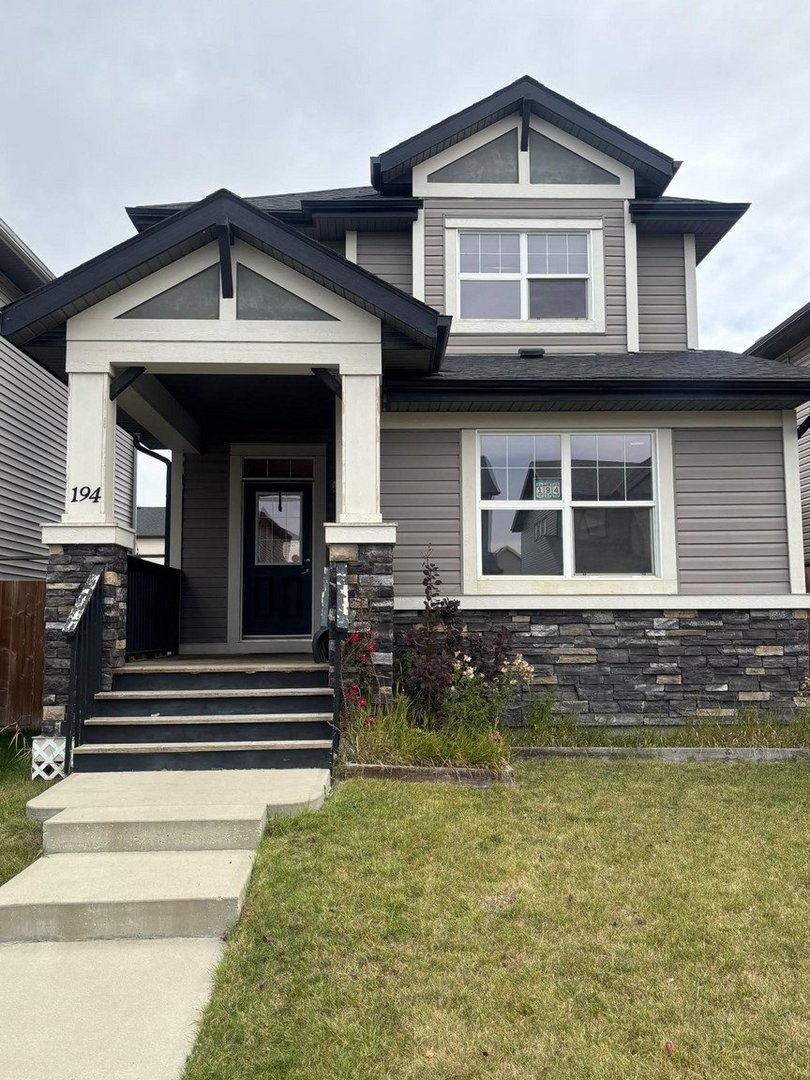 194 Skyview Spgs Cres NE, Calgary