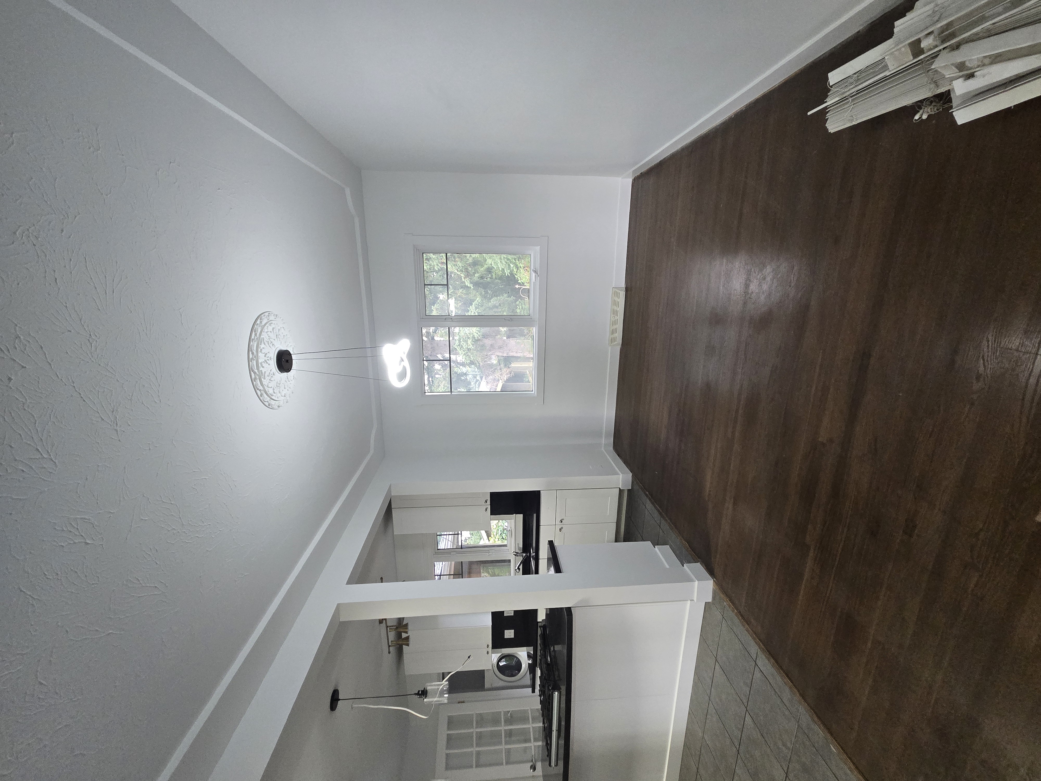 2204 25 Ave NW, Calgary — photo 2
