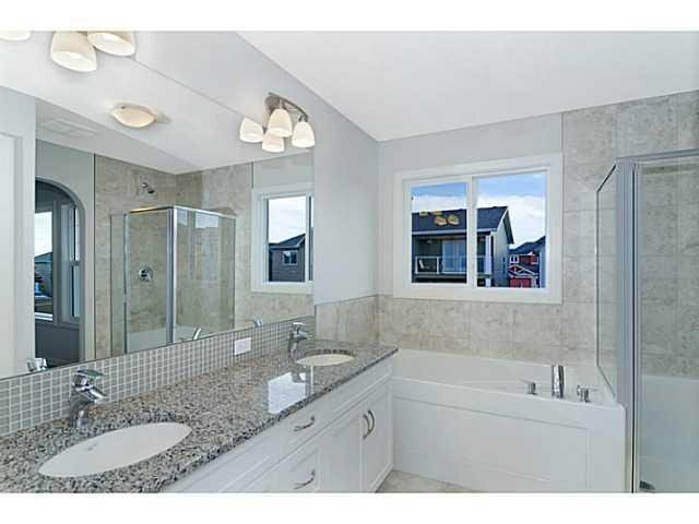 227 Ravenscroft Green SE, Airdrie — photo 8