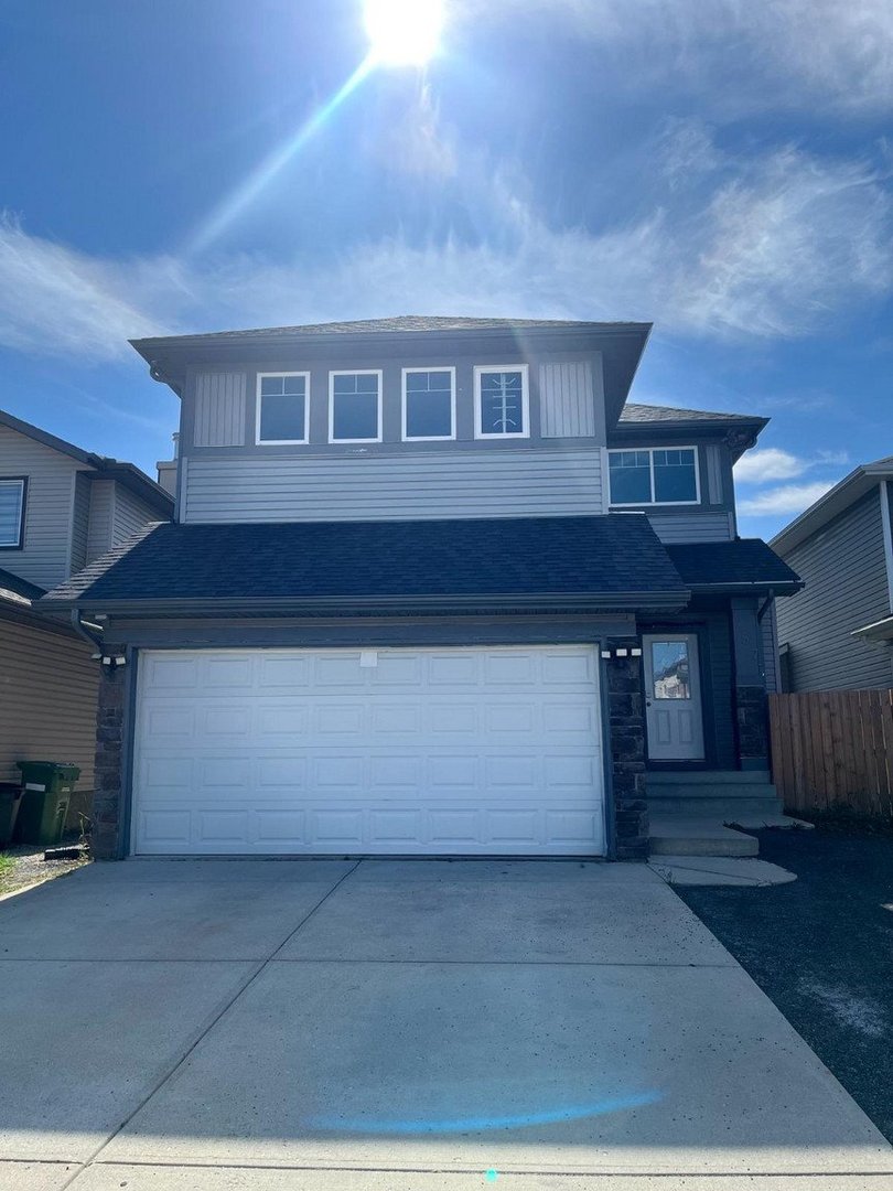 757 Luxstone Landing SW, Airdrie